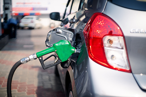 포토 JPG 해외이미지 주간 자동차 사람없음 야외 아웃포커스 주유기 주유 주유소 넣기 주유구 주유건 해외포토 자연요소 육상교통 모션 촬영기법 기계 파일형식 이미지허브