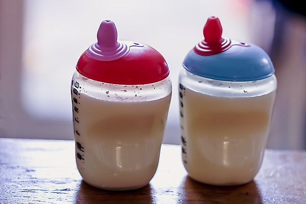 포토 JPG 해외이미지 음료 어린이 음식 백그라운드 재료 건강 사람없음 저녁식사 장비 육아 우유 흰색 아기 신생아 액체 전자레인지 먹이 플라스틱 가루 가득함 측정 오브젝트 준비 눈금 공식 고무 용량 위생관리 살균 해외포토 컬러 재질 유제품 관리 사람 식사 가전제품 레인지 파일형식 이미지허브