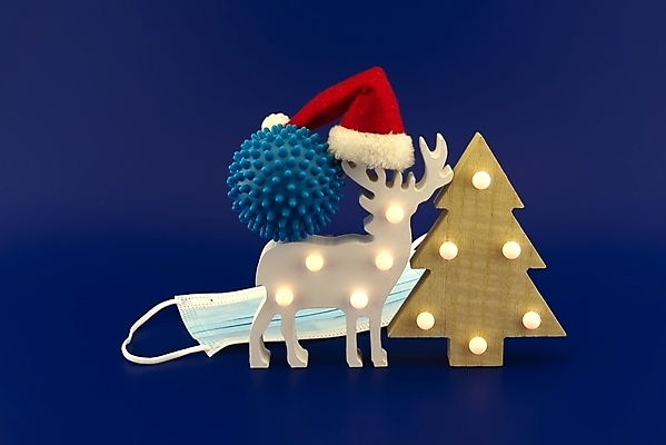 포토 JPG 해외이미지 계절 백그라운드 컨셉 크리스마스 겨울 가방 휴가 새로움 기념 건강 선물 가면 사람없음 장식 빨간색 산타클로스 파티 축제 펼침 축하 인사 바이러스 보호 질병 연도 심볼 감염 방패 전염병 제어 해외포토 잡화 기념일 컬러 의학 모션 이벤트 예절 파일형식 이미지허브