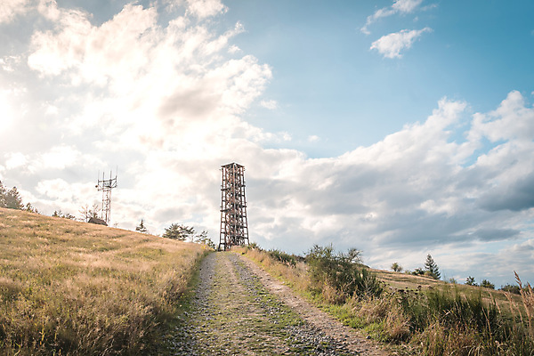 포토 JPG 해외이미지 여행 건축양식 자연 하늘 새로움 사람없음 야외 목재 여름 파란색 빛 여행객 탑 가을 관찰 댐 갑판 체코 공화국 옛날 해외포토 나무 건축물 계절 공공시설 건축 유럽 나라 컬러 컨셉 배_교통 재료 모션 사람 생태계 파일형식 이미지허브