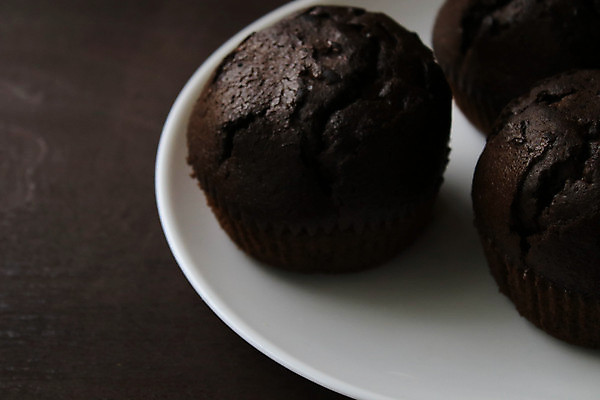 포토 JPG 해외이미지 라이프스타일 접시 여자 음식 결혼 백그라운드 휴식 디저트 요정 3 미소 사람없음 장식 가로 파티 케이크 식당 초콜릿 얼음 기쁨 소용돌이 흰색 대접 생일 선택 달콤 맛 유혹 컵케이크 굽기 배열 먹기 크림 오브젝트 만족 슛 머핀 코코아 고립 해로움 카피스페이스 프로스팅 해외포토 자연요소 식기 기념일 감정 음료 빵 컬러 컨셉 모션 표정 사람 이벤트 생활 상점 공백 회오리 구이 제빵 파일형식 이미지허브