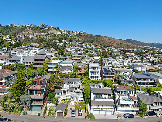 포토 JPG 해외이미지 나무 도로 바다 여행 오렌지 건축양식 자연 부동산 휴가 거리 주택 안테나 파노라마 사람없음 야외 파란색 야자수 태양 일출 항구 미국 침묵 도시 고급 빌라 언덕 캘리포니아 암초 타운 남쪽 로스앤젤레스 개발 조감도 해외포토 자연요소 식물 건축 길 컬러 컨셉 북아메리카 과일 통신 교통시설 촬영기법 건물 노을 소리 재산 방향 생태계 파일형식 이미지허브