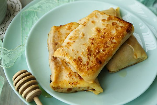 포토 JPG 해외이미지 전통 접시 유럽 클리핑패스 음식 백그라운드 다이어트 채소 아침 디저트 육류 돼지고기 요리 사람없음 노란색 저녁식사 치킨 빵집 소고기 흰색 신선 달콤 맛 아침식사 사과 굽기 먹기 롤 팬케이크 점심식사 폭식 러시아인 얇은 우크라이나 페스츄리 핸드메이드 크레이프 해외포토 주간 서양인 식기 나라 빵 컬러 컨셉 과일 식재료 모션 건강 케이크 상점 식사 구이 닭고기요리 파일형식 이미지허브