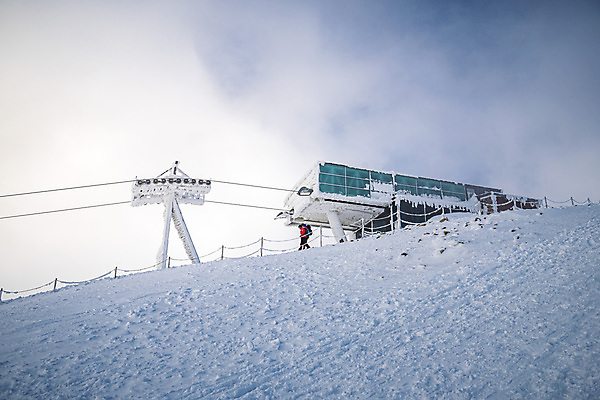 포토 JPG 해외이미지 여행 건축양식 자연 하늘 날씨 산 사람없음 파란색 여행객 맑음 하이킹 기둥 역 정상 광택 체코 폴란드 꼬투리 절정 해외포토 건축 유럽 컬러 교통시설 레저 사람 생태계 파일형식 이미지허브