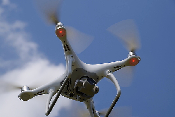 포토 JPG 해외이미지 하늘 사람없음 야외 태양 카메라 스마트 로봇 프로펠러 드론 해외포토 자연요소 컨셉 전자제품 파일형식 이미지허브