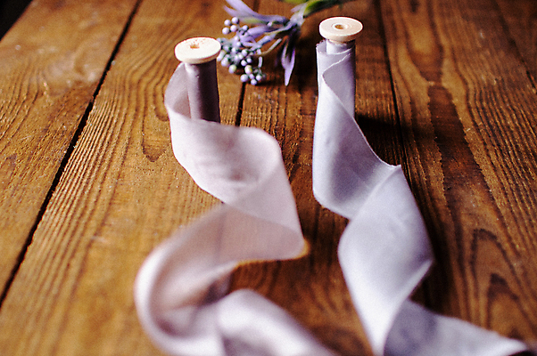 포토 JPG 해외이미지 라이프스타일 디자인 리본 밧줄 결혼 백그라운드 컨셉 패턴 탁자 표면 넥타이 쟁반 사람없음 목재 장식 컬러풀 보라색 축제 수확 시골 축하 직물 인사 면 생일 가장자리 소프트포커스 실크 오브젝트 유기농 붕대 좁은 캔버스 초대 위치 찢어짐 내추럴 구성 달리기선수 페스츄리 핸드메이드 목업 해외포토 나무 웰빙 잡화 기념일 줄 빵 컬러 가구 무늬 농업 재료 모션 촬영기법 이벤트 생활 예절 둘레 육상선수 파일형식 이미지허브