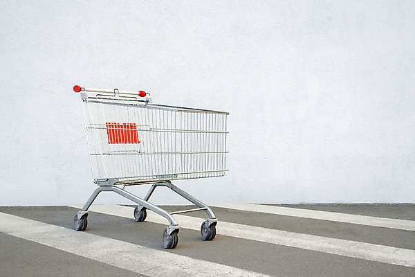 포토 JPG 해외이미지 1 디자인 컨셉 아이디어 사람없음 야외 옆모습 쇼핑 세일 바구니 상점 금속 카트 회색 시장 목표 구매 주차 쇼핑몰 창고 오브젝트 서비스 흰배경 수납 소매 온라인 슈퍼마켓 전자상거래 마케팅 카피스페이스 블랙프라이데이 해외포토 뷰포인트 컬러 백그라운드 데이이벤트 재질 공백 흰색 파일형식 이미지허브