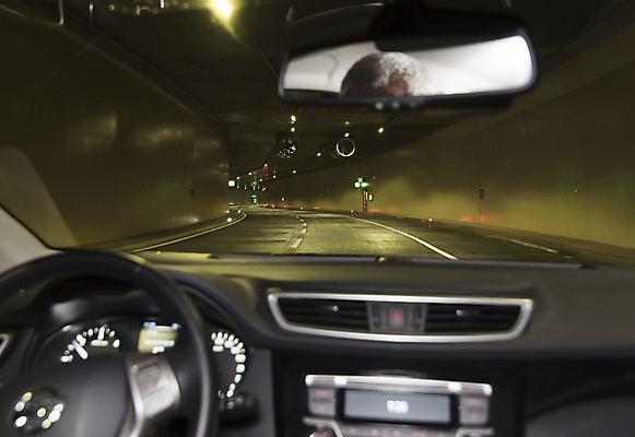 포토 JPG 해외이미지 도로 길 교통시설 자동차 모바일 거리 안전 사람없음 건물 빛 감각 운전사 터널 보호 위험 위협 통로 예방 보안 비전 해외포토 직업 건축물 육상교통 교통 컨셉 시설 파일형식 이미지허브