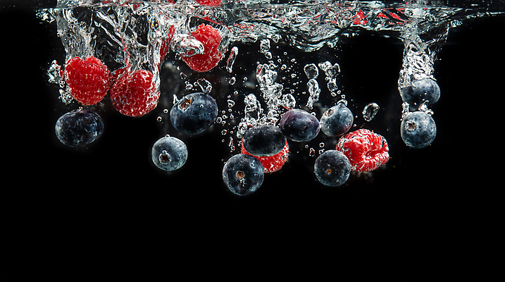 포토 JPG 해외이미지 음식 백그라운드 과일 건강 사람없음 물 파란색 식사 거품 흰색 신선 액체 떨어짐 빨래 순수 블루베리 산딸기 고립 스플래쉬 해외포토 자연요소 컬러 컨셉 가사 파일형식 이미지허브