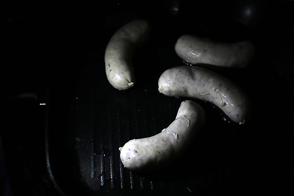 포토 JPG 해외이미지 전통 음식 백그라운드 재료 치즈 육류 돼지고기 요리 사람없음 빨간색 갈색 주방 검은색 식사 저녁식사 이탈리아 소고기 튀김 신선 뜨거움 소시지 맛 그릴 바비큐 굽기 철 허브 향신료 매움 날것 양고기 로즈메리 점심식사 케밥 단백질 생식 초리조 해로움 핸드메이드 해외포토 식물 유럽 컬러 컨셉 식재료 주방용품 유제품 가공식품 구이 영양소 향미료 파일형식 이미지허브