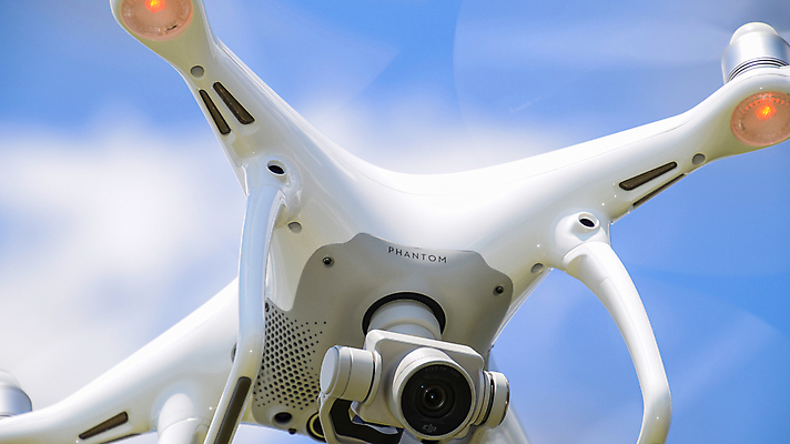 포토 JPG 해외이미지 하늘 사람없음 카메라 스마트 로봇 프로펠러 드론 해외포토 컨셉 전자제품 파일형식 이미지허브