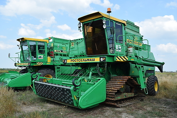 포토 JPG 해외이미지 식물 산업 음식 포즈 2 밭 농업 자연 밥 사람없음 농작물 농장 농경지 교수 힘 기계 장비 수확 가을 시골 업무 쌍 황금 볏짚 결합 낟알 자르기 시리얼 수집 보리 귀 트랙터 밀짚 밭일 세련 해외포토 계절 모션 곡류 신체부위 교사 작업 짚 농기계 생태계 특수차량 파일형식 이미지허브