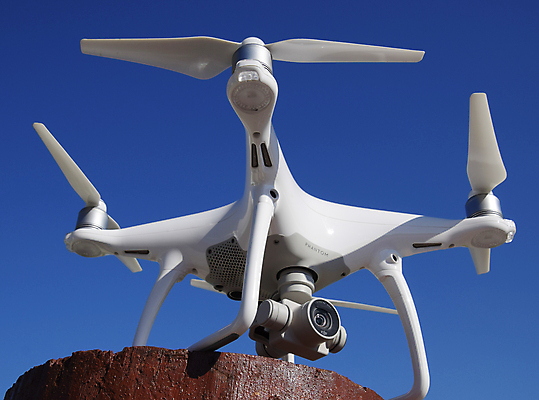 포토 JPG 해외이미지 하늘 사람없음 태양 카메라 스마트 로봇 프로펠러 드론 해외포토 자연요소 컨셉 전자제품 파일형식 이미지허브