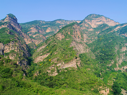 포토 JPG 해외이미지 나무 공원 유럽 호수 여행 자연 하늘 휴가 산 땋은머리 파노라마 사람없음 야외 초록색 물 파란색 강 맑음 중국 산책 하이킹 저수지 소나무 숲 언덕 장면 베이징 내추럴 드론 절정 조감도 해외포토 자연요소 식물 헤어스타일 공공시설 나라 아시아 컬러 레저 날씨 휴식 촬영기법 생태계 파일형식 이미지허브