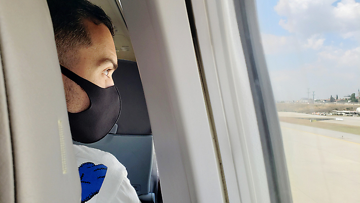 포토 JPG 해외이미지 남자 얼굴 여행 의자 비즈니스 창문 교통시설 휴가 비행기 건강 가면 한명 사람 동양인 내부 여행객 바이러스 보호 질병 공항 항공 예방 감염 승객 대패 전염병 해외포토 1 가구 교통 컨셉 의학 항공교통 대중교통 인종 신체부위 시설 파일형식 이미지허브