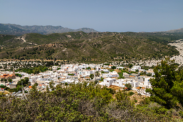 포토 JPG 해외이미지 유럽 섬 여행 백그라운드 건축양식 하늘 휴가 주택 파노라마 사람없음 야외 건물 초록색 파란색 관광지 하이앵글 햇빛 태양 뷰티 마을 맑음 흰색 지중해 그리스 그리스인 산맥 해외포토 자연요소 서양인 건축물 건축 나라 바다 뷰포인트 컬러 날씨 산 촬영기법 파일형식 이미지허브