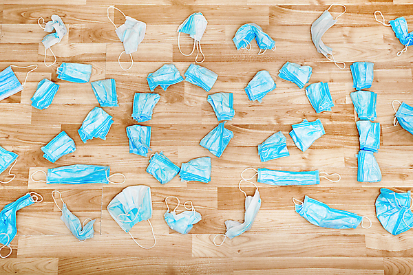 포토 JPG 해외이미지 디자인 행복 컨셉 텍스트 새로움 바닥 사람없음 목재 파란색 단어 숫자 수술 바이러스 보호 쓰레기 폐기물 일회용 연도 심볼 머리위 해피뉴이어 낭비 구김 중고 레터링 해외포토 나무 문자 감정 컬러 재료 의학 모션 치료 새해인사 파일형식 이미지허브