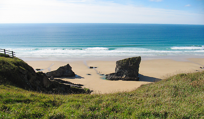 포토 JPG 해외이미지 영어 모래 파도 바다 여행 자연 조류 하늘 휴가 영국 잉글랜드 풍경 해변 사람없음 초록색 물 파란색 모래사장 맑음 침묵 만 서핑 수평선 콘월 해외포토 자연요소 동물 문자 유럽 컬러 날씨 소리 수상스포츠 생태계 파일형식 이미지허브