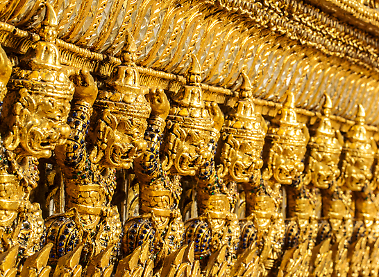 포토 JPG 해외이미지 디자인 공원 아시아 종교 문화 불교 건축양식 태국 하늘 미술 동양인 사람없음 파란색 조각상 평화 믿음 궁전 사찰 역사 황금 명상 방콕 에메랄드 신성 동쪽 거인 신앙심 옛날 전국 스타일 해외포토 공공시설 건축 감정 나라 컬러 컨셉 고건축 종교건축 문화예술 인종 조형물 보석 방향 파일형식 이미지허브