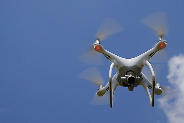 포토 JPG 해외이미지 하늘 사람없음 카메라 스마트 로봇 프로펠러 드론 지능 해외포토 컨셉 전자제품 파일형식 이미지허브