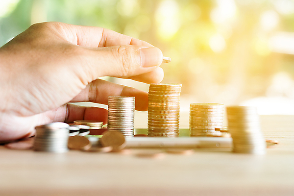 포토 JPG 해외이미지 백그라운드 컨셉 돈 비즈니스 성공 그래프 미래 사람없음 금융 경제 스마트폰 쌓기 달러 금속 동전 저축 성장 시장 재산 황금 주식 투자 이익 회계 월급 대출 세금 수입 해외포토 모션 재질 핸드폰 스마트기기 파일형식 이미지허브