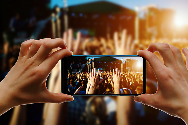 포토 JPG 해외이미지 구름 남자 행복 감정 음악 여행 응원 휴가 관리 사람 소녀 이벤트 사람없음 야외 10대 여름 친구 청춘 파티 축제 활발 콘서트 기쁨 무대 축하 춤 오픈 부채 그룹 군중 가루 흥분 디스코 쇼 일반 인기 생존 힙스터 해외포토 자연요소 계절 여자 패션 어린이 컨셉 관계 청소년 문화예술 공연 파일형식 이미지허브