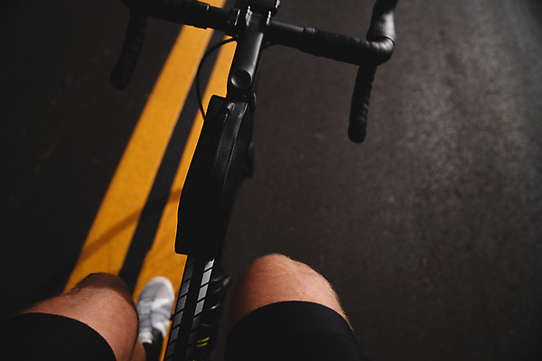 포토 JPG 해외이미지 도로 스포츠 포즈 거리 사람없음 운동 자전거 줄무늬 승차 해외포토 길 무늬 교통시설 모션 건강 바이크 파일형식 이미지허브