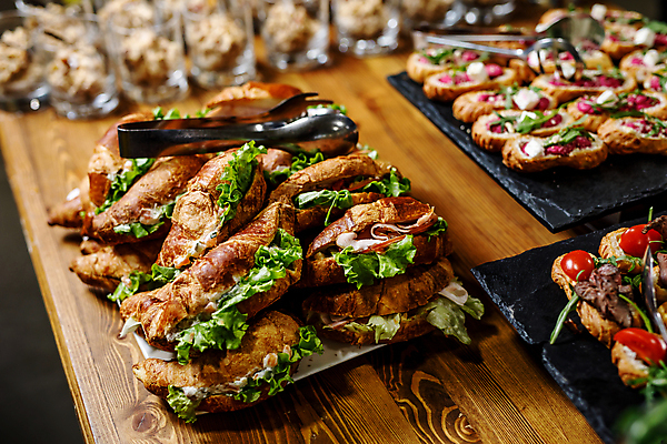 포토 JPG 해외이미지 접시 음식 빵 결혼 백그라운드 비즈니스 치즈 쟁반 샌드위치 건강 육류 이벤트 사람없음 여름 파티 요식업 정원 식사 여러개 카페 샐러드 신선 아침식사 대륙 햄 베이글 칠면조 내추럴 점심식사 뷔페 파리(프랑스) 해외포토 식기 계절 산업 다수 식재료 조류 유제품 상점 파일형식 이미지허브