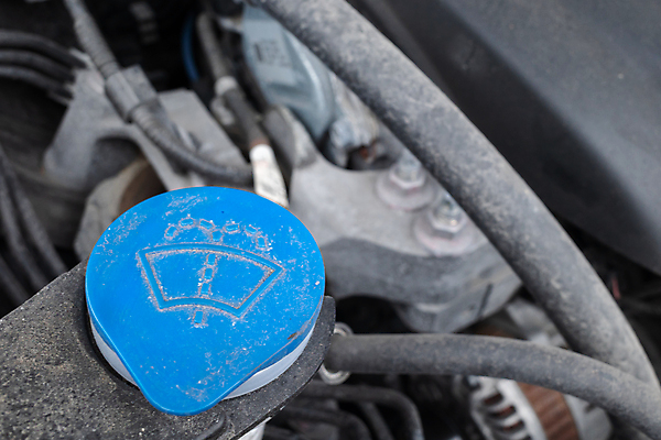 포토 JPG 해외이미지 교통시설 자동차 유리 날씨 사람없음 파란색 하이앵글 저수지 액체 컨테이너 플라스틱 오브젝트 서비스 탱크 먼지 수납 튜브 세탁기 엔진 모터 유지 자동 중고 진짜 캡모자 해외포토 모자_잡화 산업 육상교통 뷰포인트 컬러 교통 재질 가전제품 시설 파일형식 이미지허브