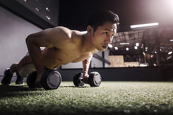 포토 JPG 해외이미지 남자 근육 실내 한명 성인 운동 헬스 힘 헬스장 보디빌딩 보디빌더 근육질 성인남자한명만 해외포토 1 건강 사람 내부 몸매 남자한명만 성인남자만 파일형식 이미지허브