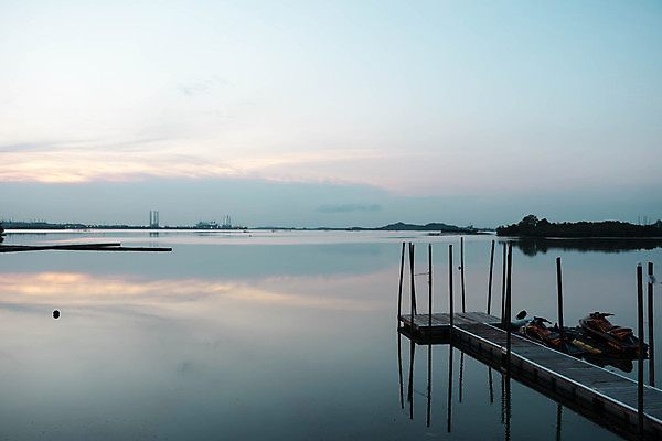 포토 JPG 해외이미지 길 바다 섬 여행 백그라운드 컨셉 자연 하늘 휴가 휴식 사람없음 목재 물 일출 항구 일몰 산책로 만 저녁 휴양지 파라다이스 해외포토 자연요소 나무 재료 교통시설 노을 장소 야간 생태계 파일형식 이미지허브