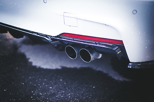 포토 JPG 해외이미지 상징 자동차 사람없음 환경 힘 공연 도시 휘발유 오브젝트 속도 가스 엔진 모터 배기가스 힘찬 해외포토 육상교통 컨셉 이벤트 석유 파일형식 이미지허브