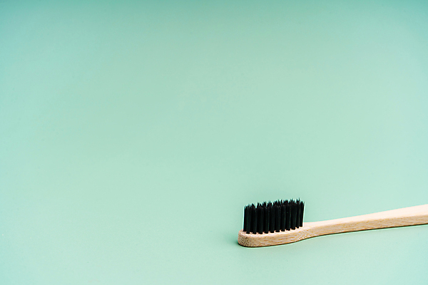 포토 JPG 해외이미지 사람없음 칫솔 오브젝트 에코 친환경 에코라이프 위생관리 친환경제품 카피스페이스 초록배경 대나무칫솔 다회용품 해외포토 라이프스타일 백그라운드 관리 초록색 위생용품 환경 공백 재활용품 파일형식 이미지허브