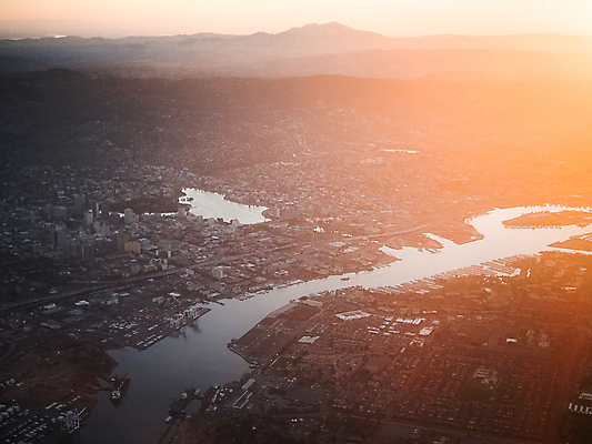 포토 JPG 해외이미지 건축양식 사람없음 강 일출 도시 해외포토 건축 노을 파일형식 이미지허브