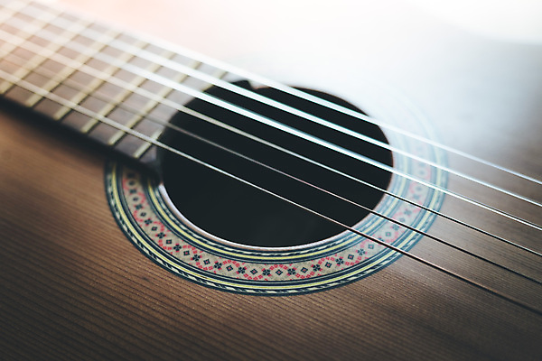 포토 JPG 해외이미지 직업 전통 디자인 줄 음악 신체 노래 부분 표면 미술 여러명 취미 사람없음 목재 빛 햇빛 갈색 화목 소리 콘서트 기구 기타 클래식 묘사 복고 열정 안장 그런지 멜로디 뮤지컬 해외포토 나무 감정 컬러 다수 컨셉 재료 현악기 문화예술 사람 태양 공연 파일형식 이미지허브