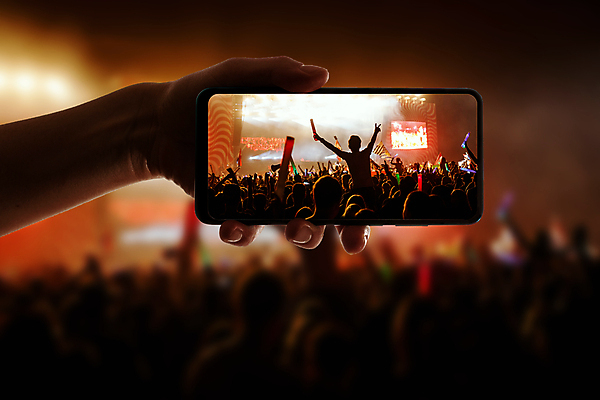 포토 JPG 해외이미지 손 행복 실루엣 물결 음악 노래 응원 모션 사람 이벤트 사람없음 가로 빛 청춘 파티 축제 소리 활발 콘서트 공연 무대 축하 춤 악단 부채 그룹 군중 야간 잼 박수 클럽 흥분 오르기 쇼 인기 팝 생존 유흥 해외포토 자연요소 감정 컨셉 문화예술 촬영기법 손짓 신체부위 소스_음식 파일형식 이미지허브