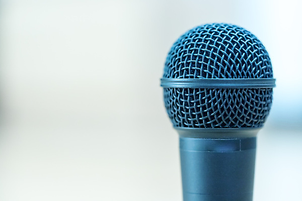 포토 JPG 해외이미지 직업 도로 통신 관계 회의 말하기 이벤트 사람없음 빛 햇빛 쪽지 텔레비전 흰색 잡기 메시지 기자 신문 뉴스 강의 질문 심볼 마이크 보고서 면접 라디오 방송 언론 일반 목소리 카피스페이스 해외포토 길 컬러 음향기기 비즈니스 교통시설 모션 간행물 전자제품 태양 공백 파일형식 이미지허브