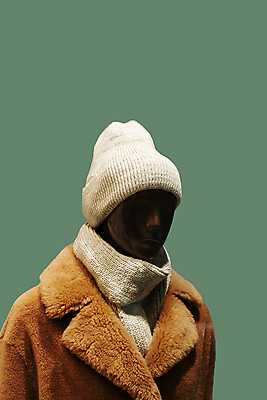 포토 JPG 해외이미지 모델 드레스 옷 여자 길 겨울 사람없음 파란색 뷰티 숫자 유행 세일 상점 회색 핸드백 코트 가을 직물 우아함 마네킹 디자이너 쇼핑몰 블라우스 상업 쇼 몸통 소매 고립 스타일 해외포토 직업 문자 계절 컬러 컨셉 상의 가방 사람 신체부위 외투 파일형식 이미지허브