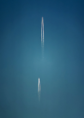 포토 JPG 해외이미지 선 여행 2 날개 교통시설 자국 자연 하늘 휴가 거리 비행기 항해 사람없음 파란색 햇빛 환경 흰색 물방울 분위기 항공 바쁨 제트기 승객 북쪽 동쪽 남쪽 건너기 넘어짐 대패 해외포토 컬러 교통 컨셉 배_교통 항공교통 모션 대중교통 태양 방향 시설 생태계 파일형식 이미지허브