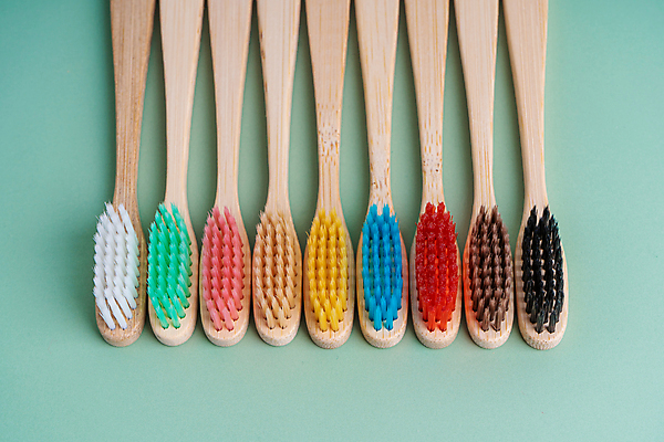 포토 JPG 해외이미지 사람없음 칫솔 오브젝트 에코 친환경 일렬 에코라이프 위생관리 친환경제품 카피스페이스 초록배경 대나무칫솔 다회용품 해외포토 라이프스타일 백그라운드 관리 초록색 위생용품 환경 공백 재활용품 파일형식 이미지허브