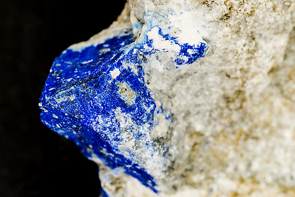 포토 JPG 해외이미지 선물 사람없음 치료 파란색 빛 약 금속 활발 약재 바위 크리스탈 보석 순수 슛 개성 해외포토 컬러 컨셉 의학 재질 돌_바위 광석 파일형식 이미지허브