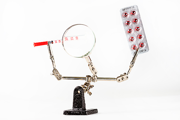 포토 JPG 해외이미지 컨셉 건강 병원 주사기 사람없음 치료 알약 약 건강관리 흰색 질병 위험 약국 예방 처방 주사약 조제 예방접종 인슐린 진통제 항생제 카피스페이스 해외포토 컬러 의학 의료기기 관리 공백 만들기 접종 파일형식 이미지허브