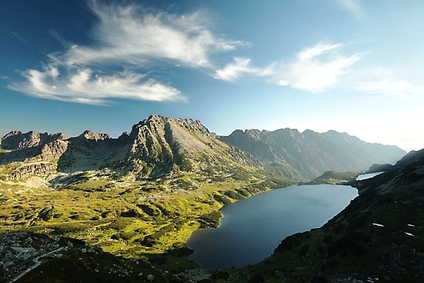 포토 JPG 해외이미지 유럽 호수 여행 백그라운드 자국 자연 아침 산 안테나 파노라마 사람없음 컬러풀 햇빛 태양 일출 환경 계곡 일몰 새벽 활발 하이킹 연못 정상 언덕 알프스 폴란드 내추럴 강렬 절정 해외포토 주간 자연요소 나라 컬러 컨셉 통신 레저 촬영기법 노을 생태계 파일형식 이미지허브
