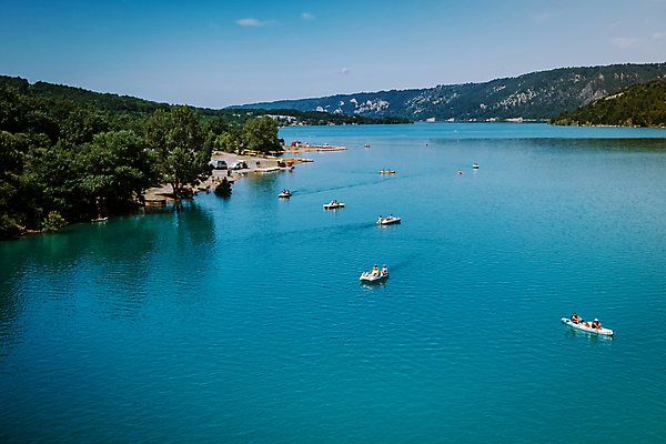 포토 JPG 해외이미지 유럽 호수 스포츠 여행 자연 휴가 산 사람없음 야외 초록색 물 파란색 강 골짜기 계곡 프랑스 보트 지중해 알프스 에메랄드 카누 카약 내추럴 줄서기 프로방스 해외포토 자연요소 나라 바다 컬러 배_교통 모션 수상스포츠 보석 생태계 파일형식 이미지허브