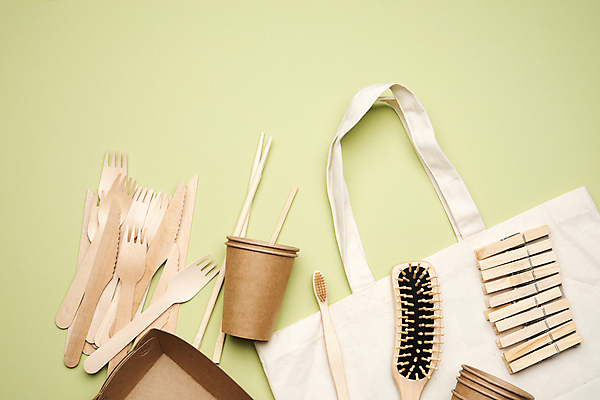 포토 JPG 해외이미지 실내 사람없음 목재 자연보호 나이프 종이컵 일회용 오브젝트 에코 나무젓가락 나무집게 나무포크 에코백 초록배경 제로웨이스트 대나무칫솔 해외포토 나무 식기 백그라운드 포크 가방 재료 젓가락 자연 집게 내부 컵 초록색 환경 그린캠페인 칼 보호 칫솔 사회이슈 파일형식 이미지허브