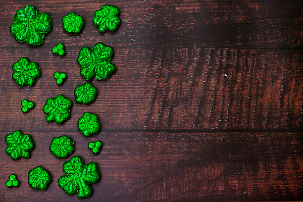 포토 JPG 해외이미지 모양 행복 문화 백그라운드 무지개 잎 날씨 휴가 불꽃 전등 바닥 이벤트 사람없음 목재 장식 초록색 빛 봄 축하 인사 최고 4 행운 재산 황금 우아함 성자 클로버 토끼풀 널 심볼 고민 질감 초대 꽃가루 아일랜드 마법 패티 논밭 파케트 해외포토 자연요소 나무 식물 계절 감정 유럽 종교 컬러 컨셉 밭 재료 불 조명 논 금융 숫자 예절 가루 파일형식 이미지허브