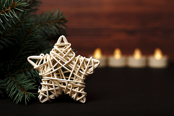 포토 JPG 해외이미지 나무 전통 디자인 계절 행복 별 종교 백그라운드 크리스마스 겨울 휴가 새로움 새해 주택 사람없음 내부 목재 장식 초록색 파티 축제 어둠 방 시골 축하 인사 야간 12월 연도 전나무 구성 노엘 등나무 수공예품 핸드메이드 카피스페이스 해외포토 자연요소 식물 기념일 감정 컬러 컨셉 재료 이벤트 건물 공백 예절 날짜 공예품 파일형식 이미지허브