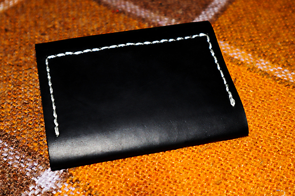 포토 JPG 해외이미지 손 디자인 남자 백그라운드 컨셉 돈 비즈니스 성공 사람없음 목재 금융 쇼핑 갈색 유행 검은색 신용카드 지갑 재산 우아함 닫기 구매 상품 주머니 가죽 오브젝트 질감 소매 내추럴 핸드메이드 스타일 해외포토 나무 컬러 재료 모션 사람 신체부위 경제 파일형식 이미지허브