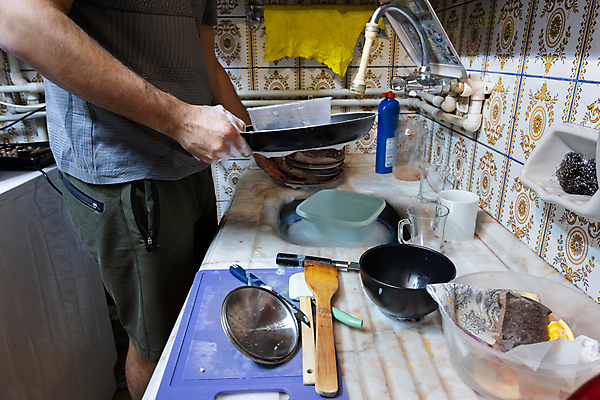 포토 JPG 해외이미지 백인 직업 라이프스타일 그릇 접시 남자 행복 가사 중동 가정 휴식 실내 한명 미소 사람 성인 사람없음 일상 옆모습 신체부위 가로 빨간색 머리 주방 씻기 청소 싱크대 칠면조 빨간머리 위생관리 남자한명만 성인만 해외포토 서양인 1 헤어스타일 식기 감정 나라 뷰포인트 컬러 컨셉 조류 표정 관리 내부 라이프 생활 청결 개수대 남자만 파일형식 이미지허브