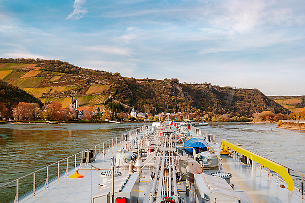 포토 JPG 해외이미지 유럽 산업 바다 여행 교통시설 독일 항해 해변 사람없음 물 강 항구 에너지 화물 액체 보트 휘발유 석유 무역 함선 상업 탱크 운하 연료 가스 포트 네비게이션 유조선 터미널 화학물질 해외포토 자연요소 나라 교통 배_교통 운송업 화학 시설 파일형식 이미지허브